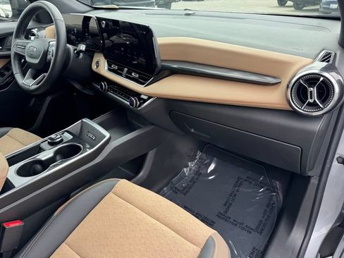 Certified 2025 Chevrolet Equinox ACTIV FWD image 6