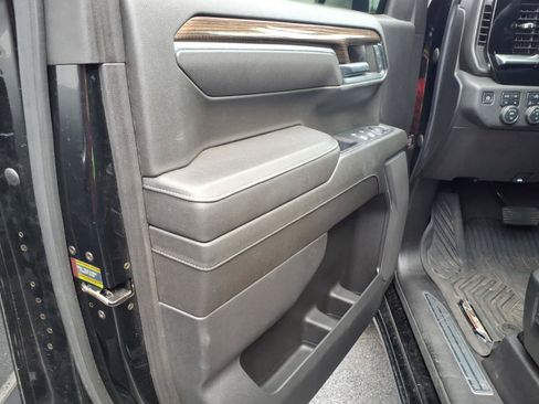 Used 2022 Chevrolet Silverado 1500 RST AWD/4WD image 6