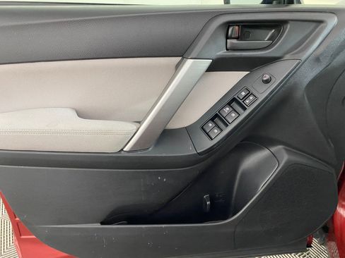 Used 2015 Subaru Forester 2.5i Premium image 12