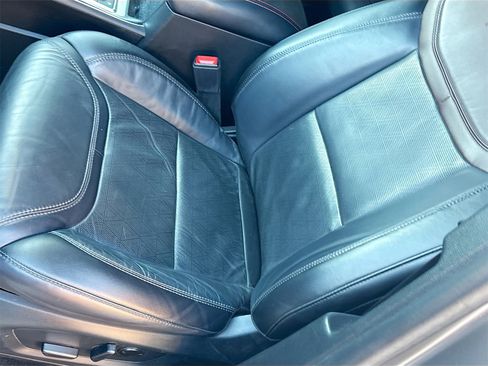 Used 2023 Ford Explorer Platinum w/ Technology Package image 19