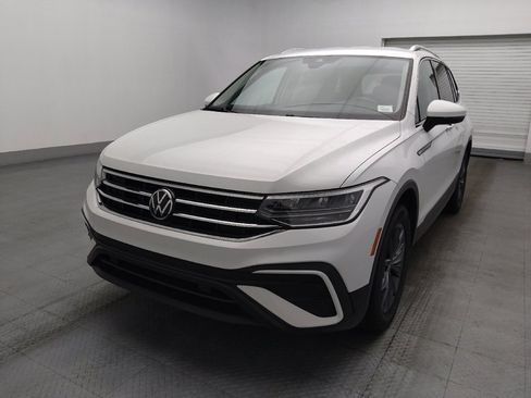 Used 2022 Volkswagen Tiguan SE FWD image 15
