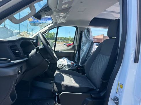 New 2026 Ford Transit 150 Low Roof RWD image 9