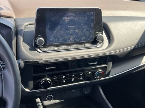 Certified 2023 Nissan Rogue S FWD image 8
