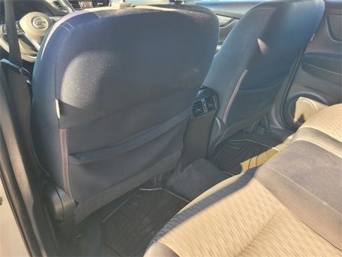 Used 2017 Nissan Rogue S image 14