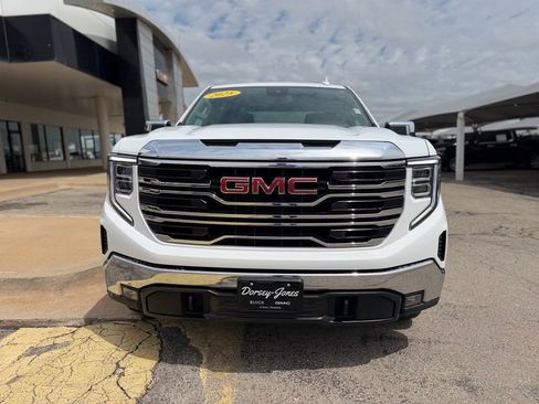 Used 2025 GMC Sierra 1500 SLT RWD image 2