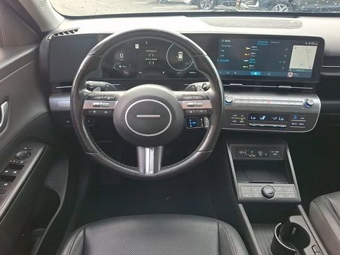 Used 2024 Hyundai Kona Limited FWD image 11