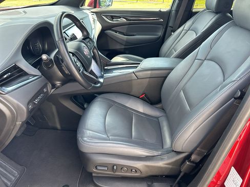 Used 2024 Buick Enclave Premium image 10