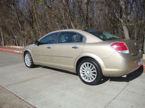 Used 2008 Saturn Aura XR w/ Premium Trim Package image 3