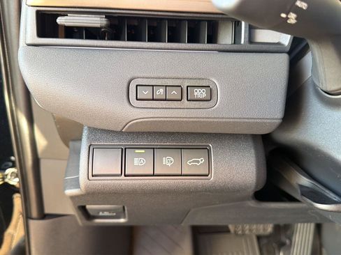 New 2026 Toyota bZ FWD image 19