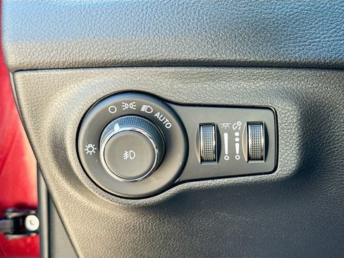 Used 2021 Jeep Compass Latitude w/ Sun and Sound Group FWD image 10