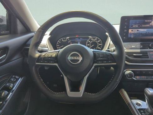 Certified 2023 Nissan Altima 2.5 SR w/ SR Premium Package FWD image 21