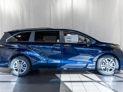 New 2026 Toyota Sienna XLE