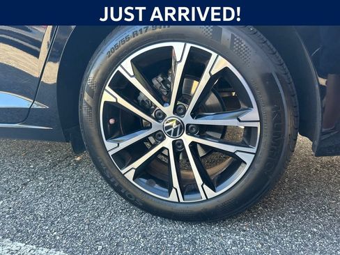 Used 2024 Volkswagen Jetta Sport FWD image 5