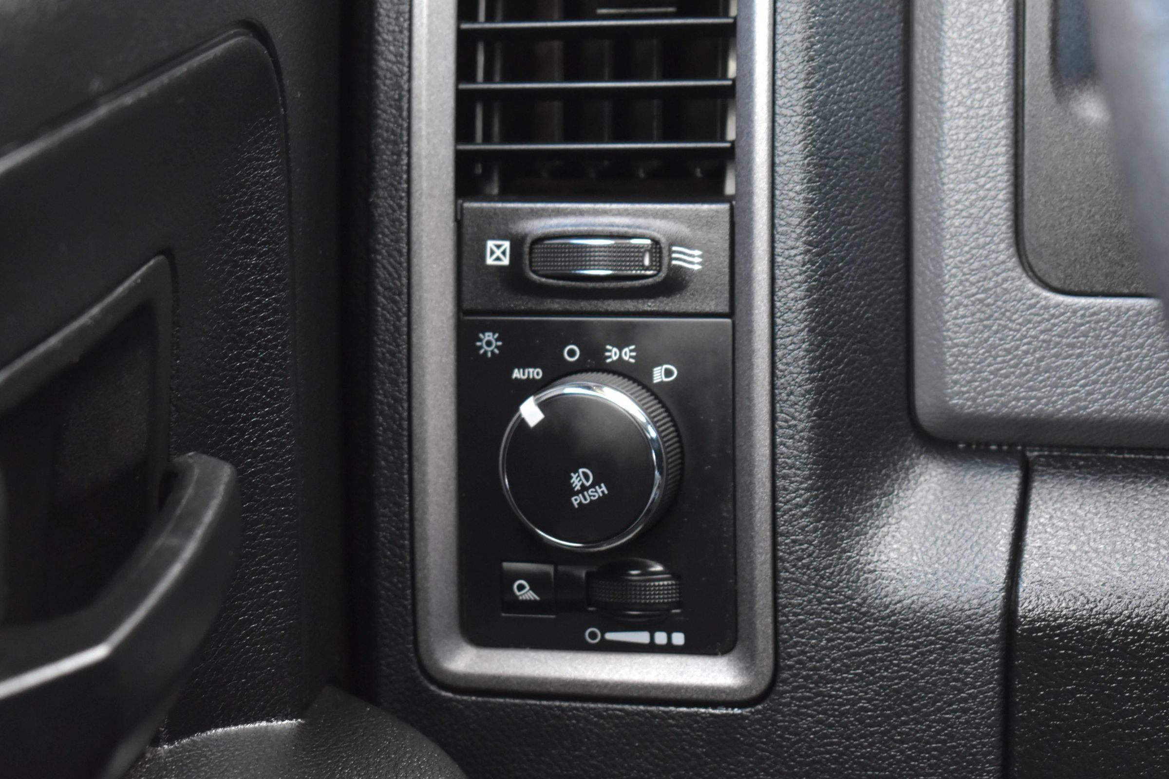 Used 2019 RAM 1500 Tradesman w/ Tradesman SXT Package AWD/4WD image 62