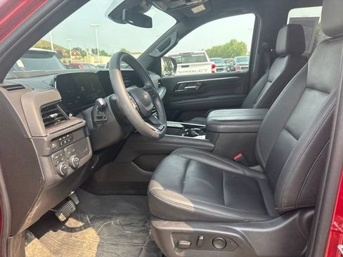 Used 2025 Chevrolet Tahoe LT w/ Comfort Package AWD/4WD image 21