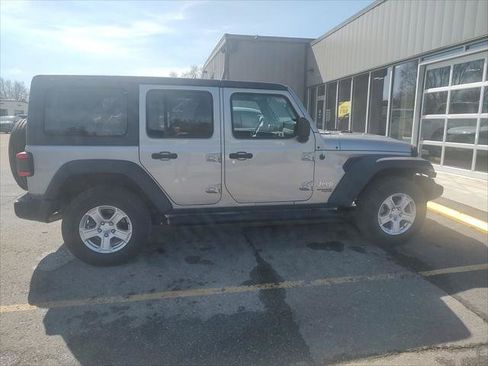 Certified 2018 Jeep Wrangler Unlimited Sport S image 6