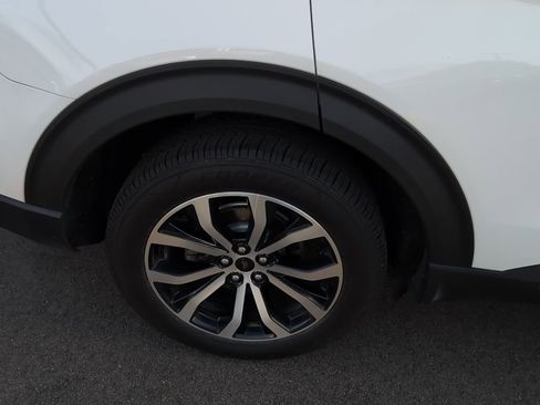 Used 2022 Ford Explorer ST image 46