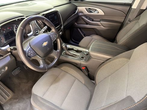 Used 2019 Chevrolet Traverse LT image 4
