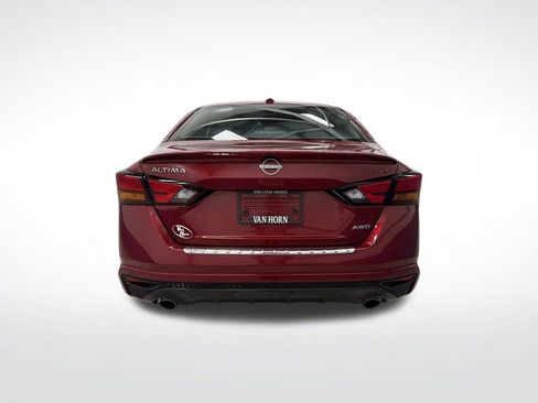 Used 2023 Nissan Altima 2.5 SR w/ SR Premium Package image 15