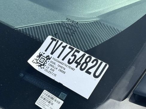 Used 2026 Toyota Corolla Cross LE FWD image 34