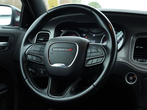 Used 2023 Dodge Charger SXT image 9