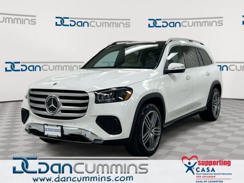 Used 2025 Mercedes-Benz GLS 450 4MATIC image 1