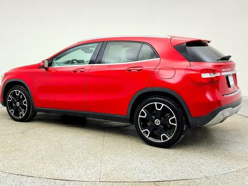 Used 2019 Mercedes-Benz GLA 250 4MATIC w/ Premium Package image 7