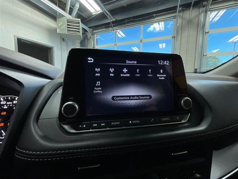 Used 2023 Nissan Rogue SV AWD/4WD image 18