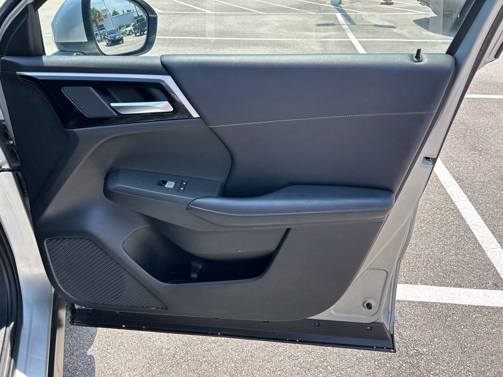 Used 2024 Mitsubishi Outlander SE FWD image 42
