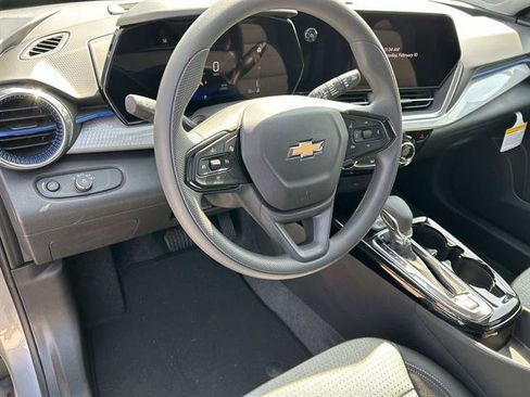 New 2026 Chevrolet Trax LT image 13