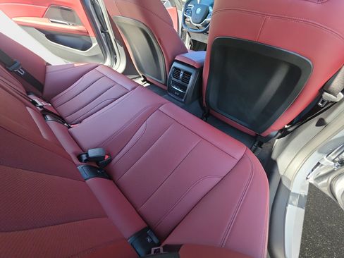 Used 2025 BMW i4 eDrive40 RWD image 11