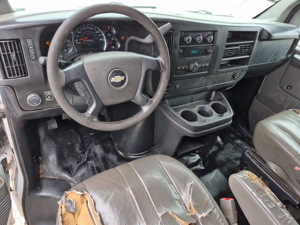 Used 2013 Chevrolet Express 2500 RWD image 10