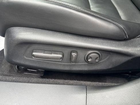 Used 2023 Honda Accord Touring image 4