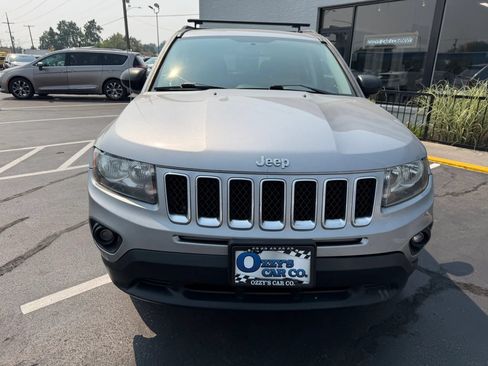 Used 2017 Jeep Compass Sport w/ Power Value Group AWD/4WD image 2