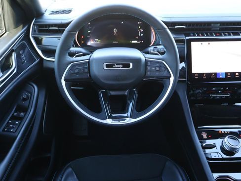 Used 2022 Jeep Grand Cherokee Trailhawk image 10