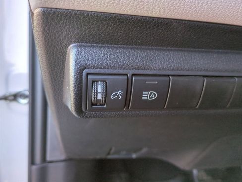 Used 2024 Toyota Corolla SE w/ SE Premium Package image 15