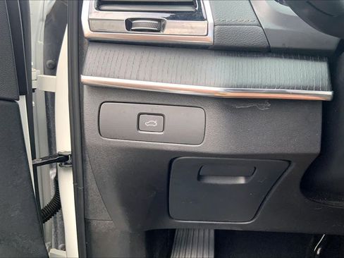 Used 2024 Volvo XC90 B6 Ultimate w/ Lounge Package AWD/4WD image 36