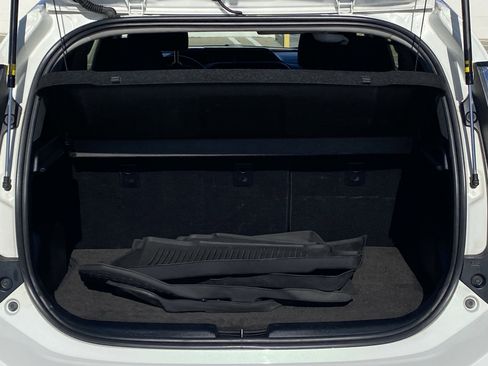 Used 2018 Toyota Prius C Two image 21