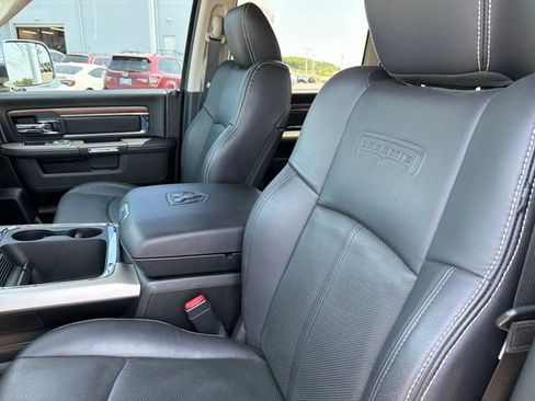 Used 2017 RAM 1500 Laramie w/ Convenience Group AWD/4WD image 19
