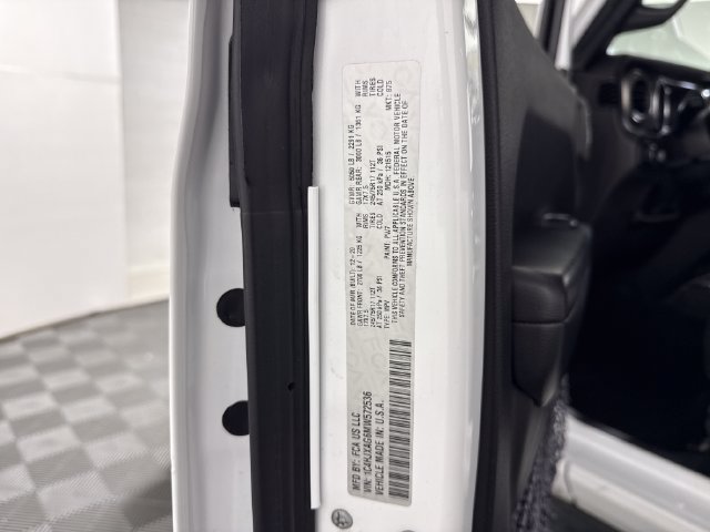 Used 2021 Jeep Wrangler Sport AWD/4WD image 24