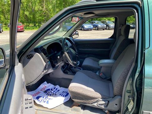 Used 2000 Nissan Xterra XE image 7