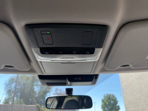 New 2025 Mitsubishi Outlander SE image 17