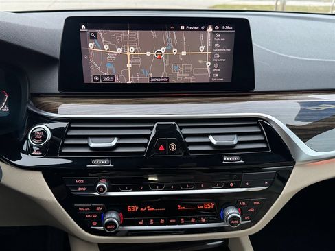 Used 2020 BMW 530i w/ Convenience Package RWD image 9