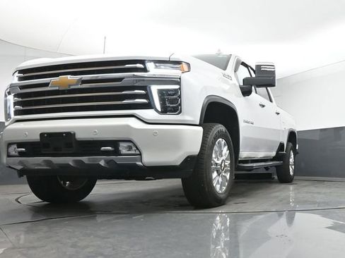 Used 2021 Chevrolet Silverado 2500 High Country w/ Z71 Off-Road Package AWD/4WD image 13