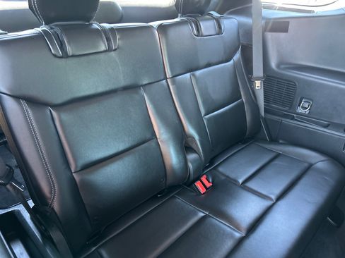 Certified 2023 Ford Explorer XLT w/ Equipment Group 202A AWD/4WD image 24