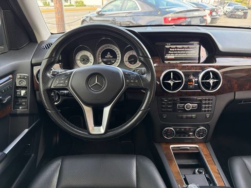 Used 2015 Mercedes-Benz GLK 350 4MATIC image 29