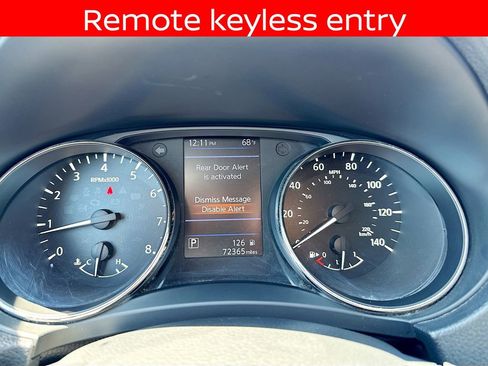 Used 2019 Nissan Rogue SV FWD image 12