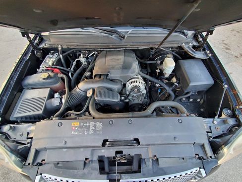 Used 2013 GMC Yukon XL Denali image 21