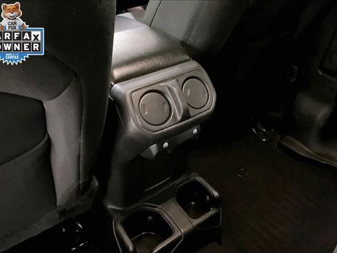 Used 2021 Jeep Wrangler Unlimited Sport AWD/4WD image 28