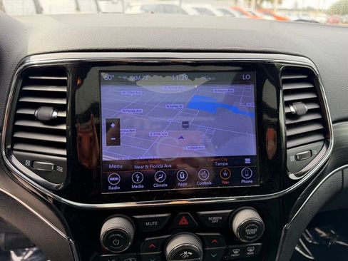 Used 2019 Jeep Grand Cherokee Limited w/ Luxury Group II image 22